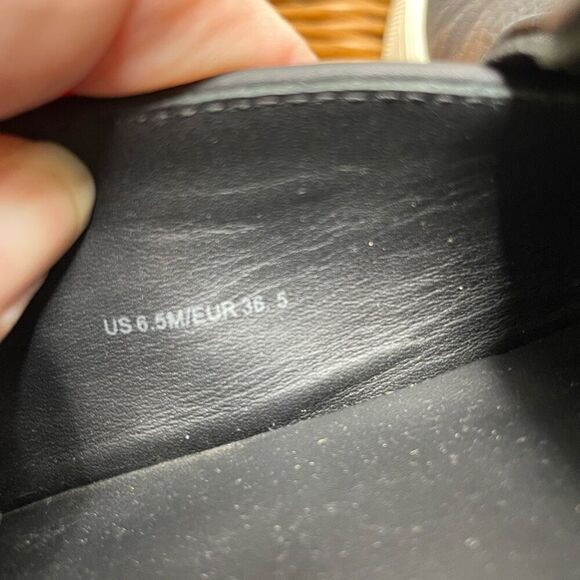 Vince Women's Slip-On‎ Loafers Shoes Size 6.5 Leather Black Snake Print - Picture 6 of 7